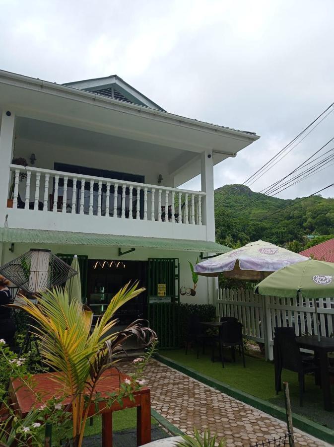 Les Forbans Selfcatering Apartment تاكاماكا المظهر الخارجي الصورة