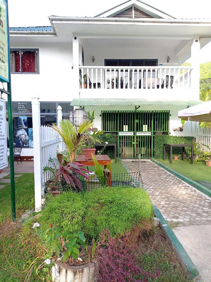 Les Forbans Selfcatering Apartment تاكاماكا المظهر الخارجي الصورة