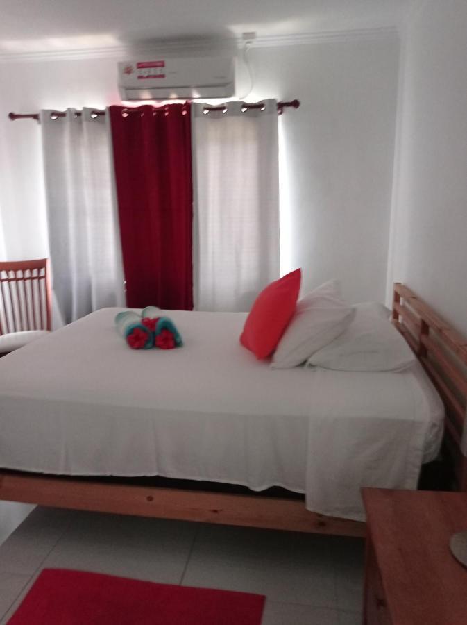 Les Forbans Selfcatering Apartment تاكاماكا المظهر الخارجي الصورة