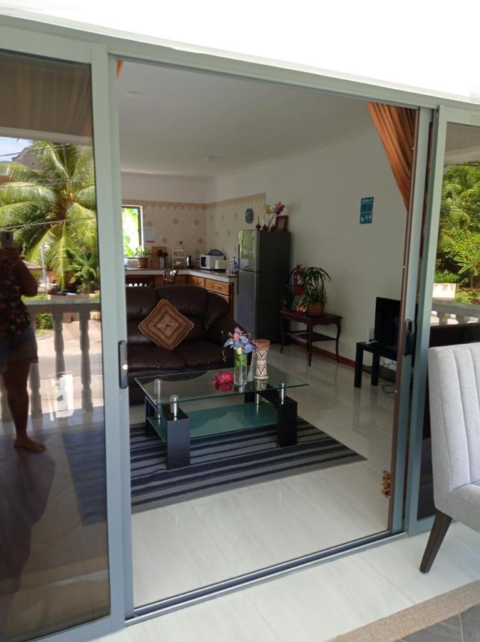 Les Forbans Selfcatering Apartment تاكاماكا المظهر الخارجي الصورة