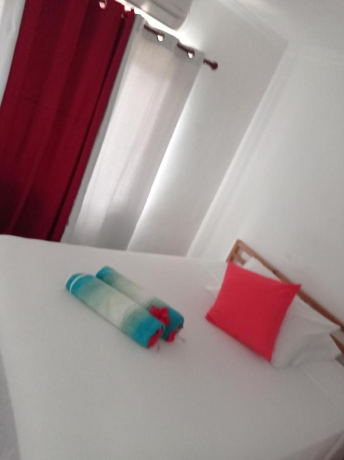 Les Forbans Selfcatering Apartment تاكاماكا المظهر الخارجي الصورة