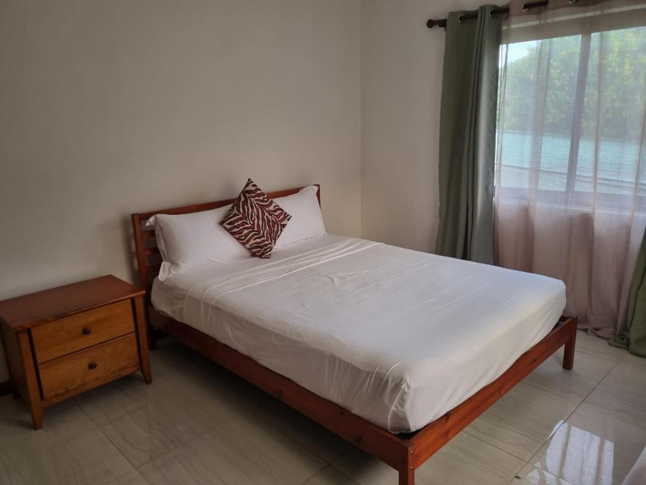 Les Forbans Selfcatering Apartment تاكاماكا المظهر الخارجي الصورة
